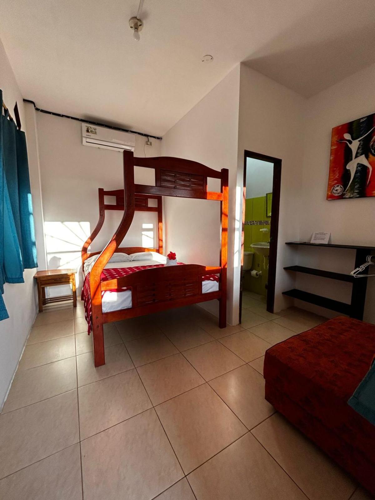 Hostal Casa Taisha Montanita Luaran gambar